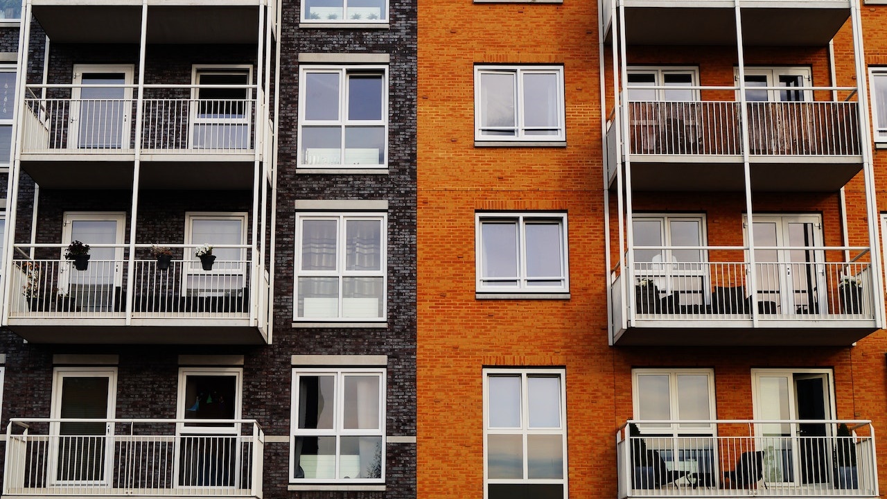 5樓公寓「有電梯」買頂樓很不錯？ 過來人勸阻：未來問題多