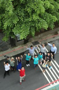 台灣社會的溫柔進行曲〉年輕人啟動「自己的教育自己救」運動