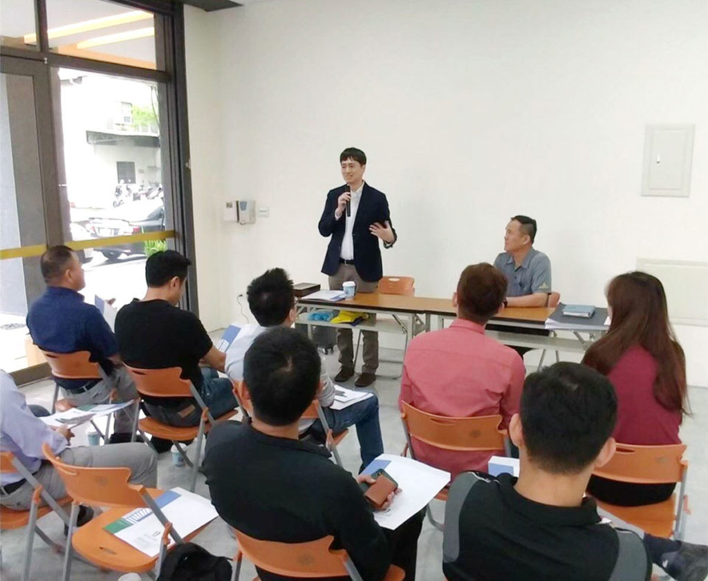 不找建商，社區可以自辦都更嗎？