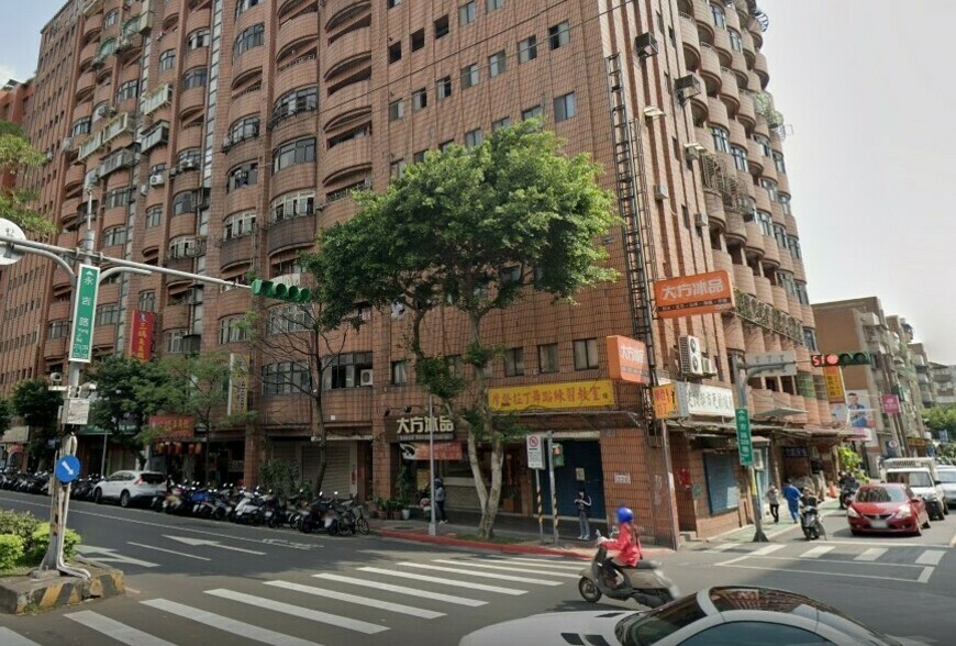 力霸皇家社區25年都更路終見曙光 223戶居民喜迎新生