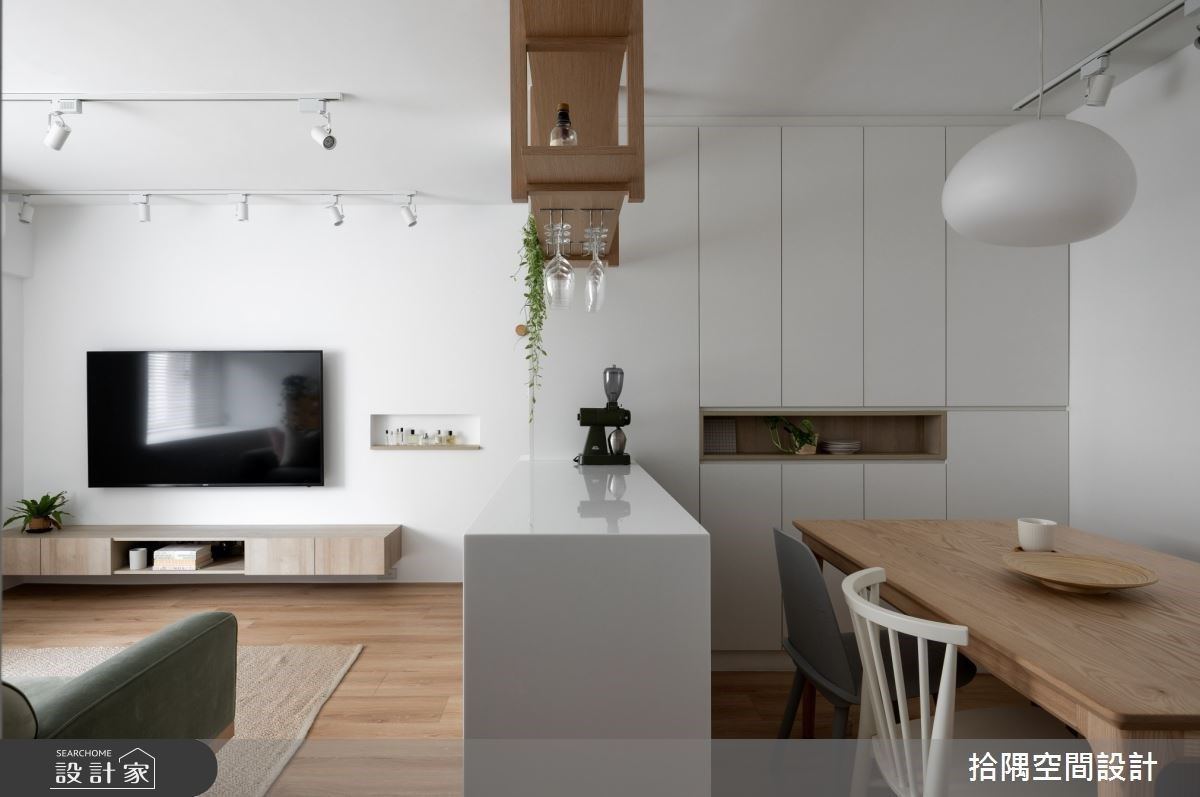 木質與純白重拾老屋裡的美好自在！雙面開窗讓臥室有如入住villa般的享受