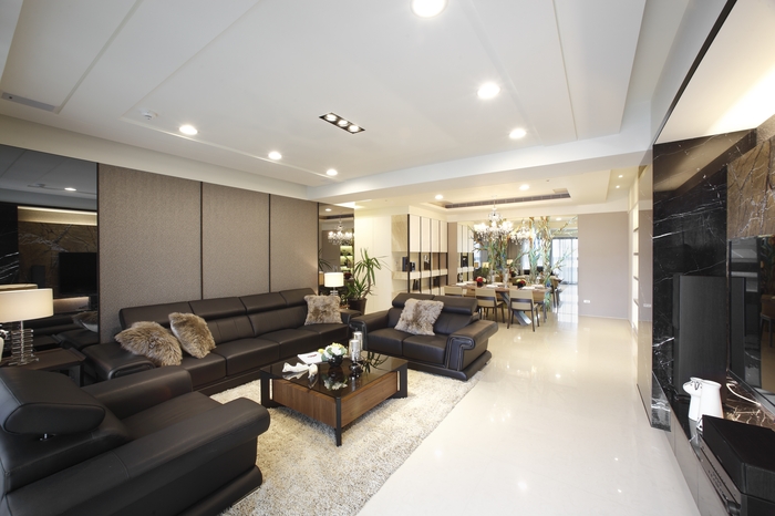 妙用彩繪大面鏡　解放視覺藝空間