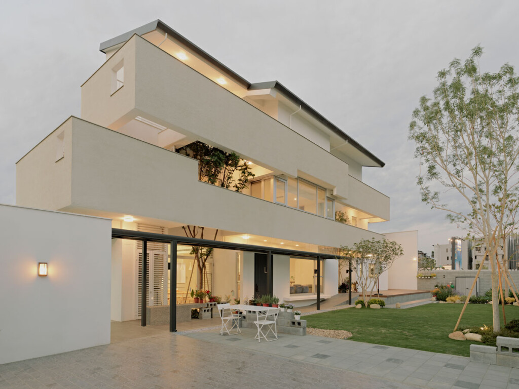 都市鄉居——層屋的內在靜謐設計 在感受載體，靜靜回應內在的嚮往