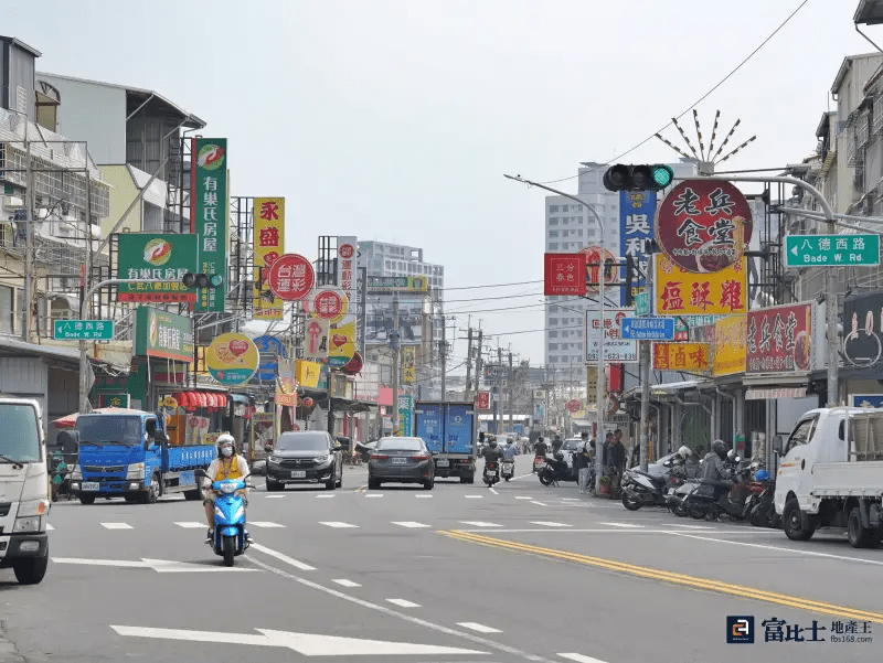 隨著日月光投控等大廠宣布進駐仁武產業園區，高達1145億元的產業投資預計引進超過兩千個就業機會，帶動周邊生活機能與居住需求雙軌發展，讓過去的蛋白區正式翻轉為科技住宅熱區。(圖/記者蘇茵慧)
