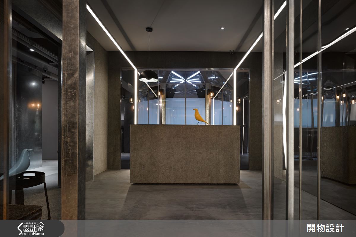 深入 007特務總部！商空辦公室的未來感電影場景