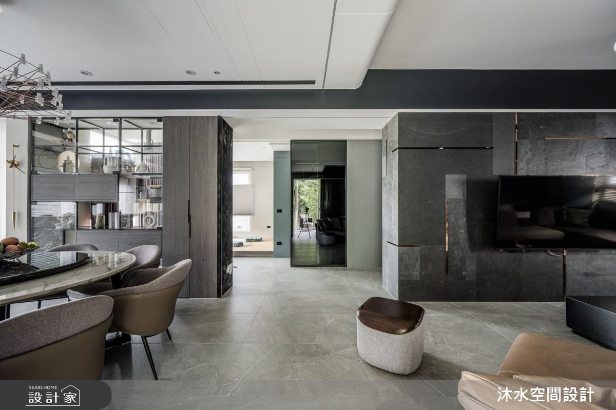 陰暗老屋翻身！保有隱私維持家人互動，三代同堂在獨棟別墅裡的精采故事