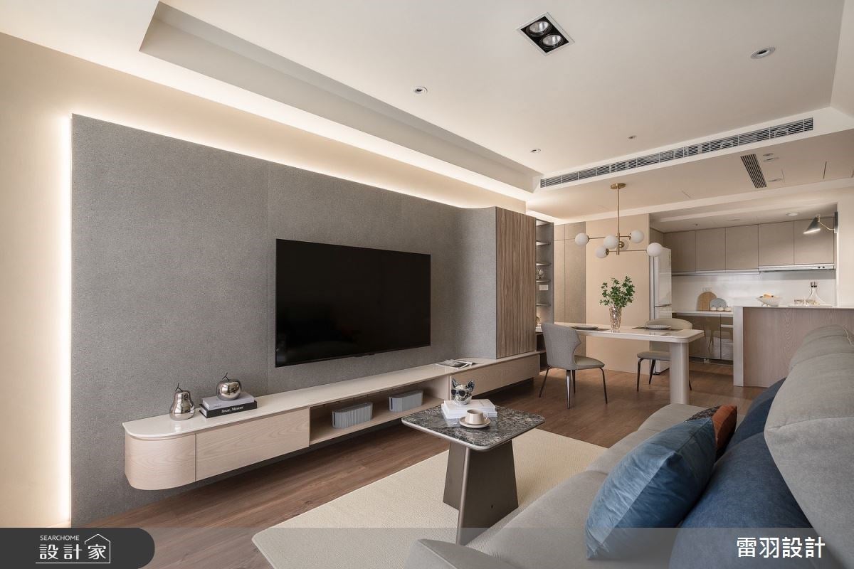 33 坪預售屋晾曬溫馨家庭日常！一體成型餐桌與收納櫃，打造家人團聚用餐...