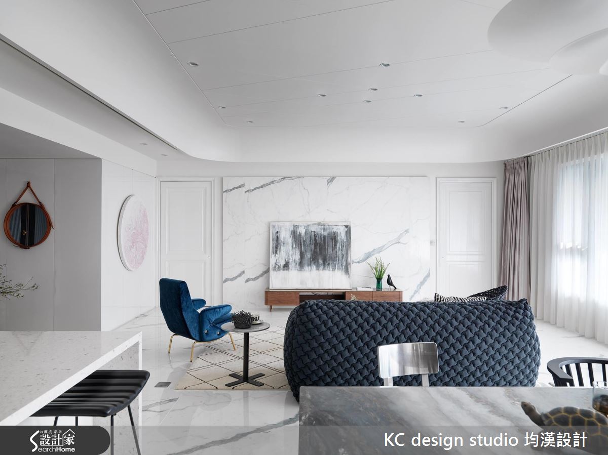 當白成為一種藝術！55 坪現代宅的純淨好視野