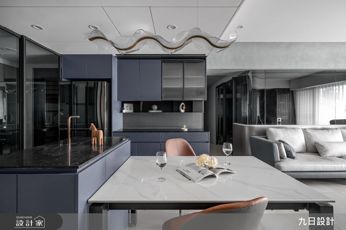 藏入優雅細節！獨家訂製機能現代宅，沉靜灰調刻劃時尚DNA！