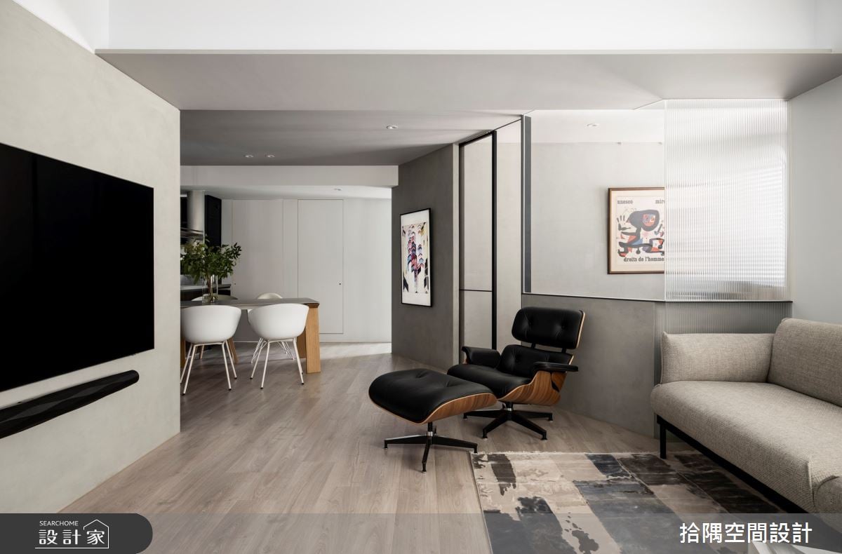 客廳轉向+斜度格局，重拾大齡老屋與夫妻倆的雅痞日常