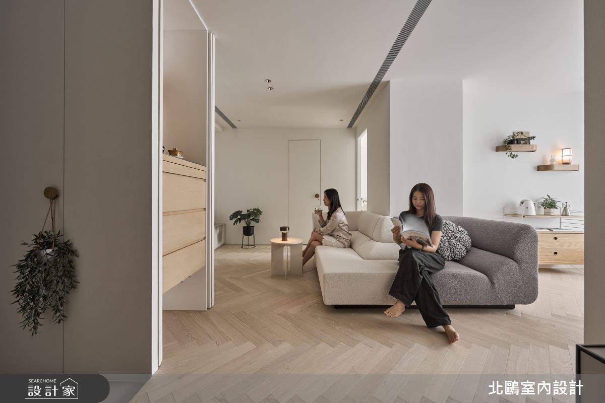 轉角沙發打破格局想像！獨特又迷人的北歐單身宅，每天綻放陽光好氣色！