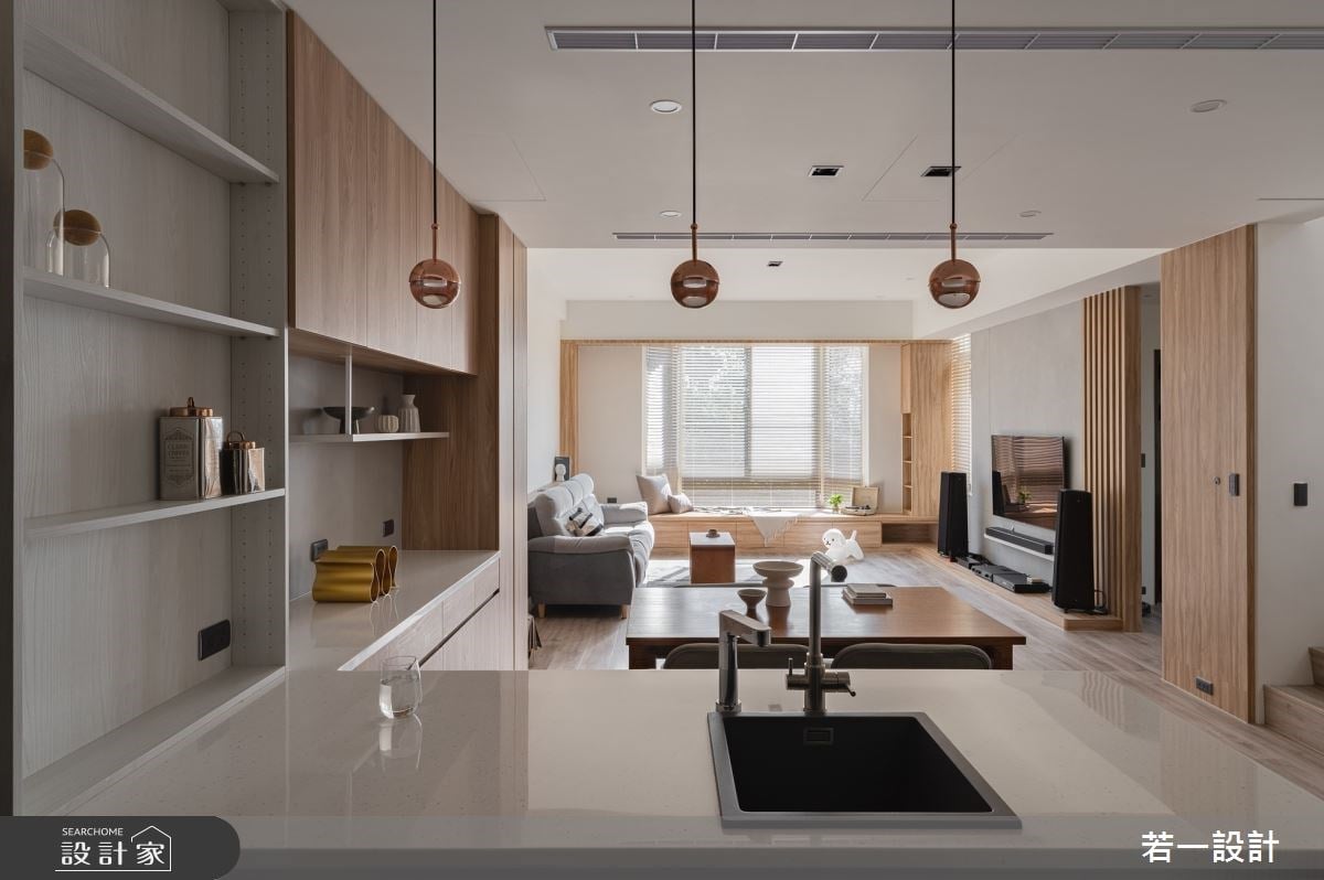 暖木系日式無印風透天！老屋翻新三口親子宅，讓臥榻設計化身美景畫框