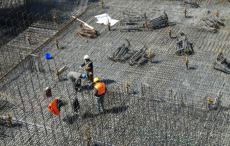 房市買盤何時回流？代銷業「1動作」洩端倪 廠商工期已滿檔