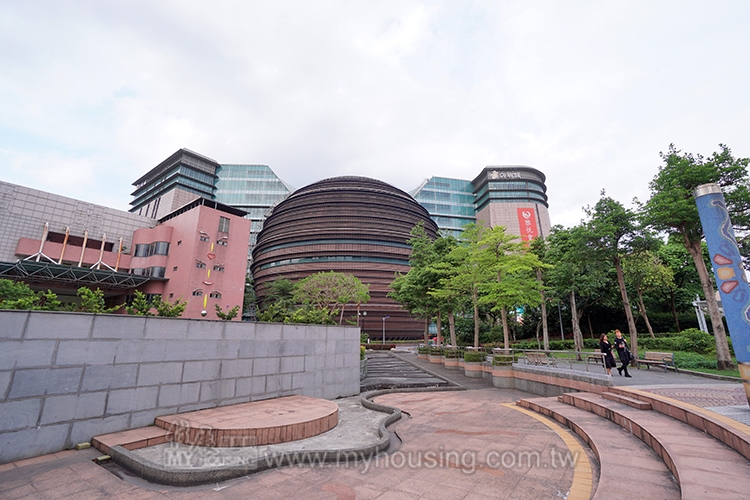 中石化鼎越開發 372億標回京華城