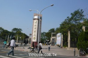 電梯別墅套房正當紅 中正大學投報5%