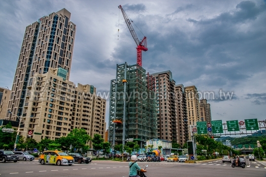 大陸建設新案出擊  再掀豪宅戰火