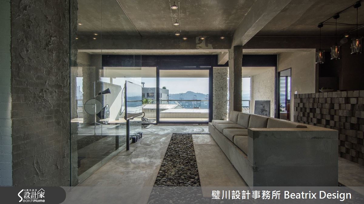 讓自然熨貼心靈 擁抱山光水色的 Loft 居宅