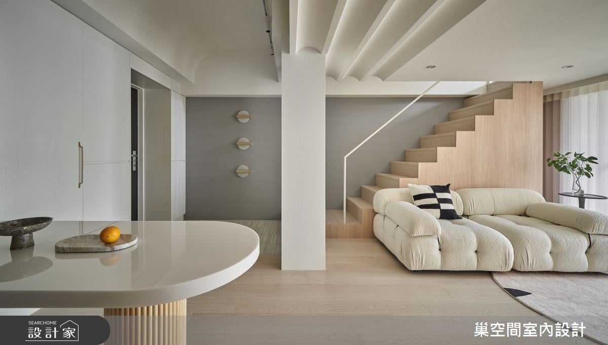 洋溢日光幸福感！ 爆改 12 坪中古屋，超強大收納規劃，化身氣質系複層小...