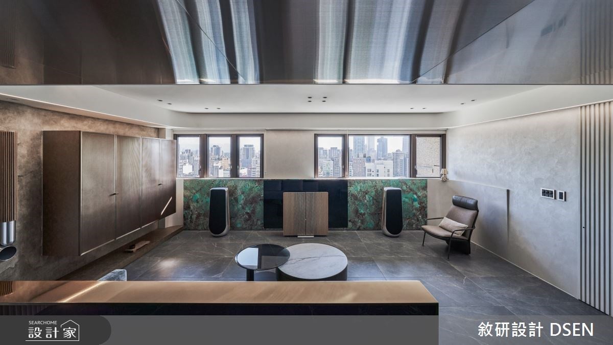 以聲音為題構築生活的舞台！礦物塗料粗糙面與不鏽鋼造型天花，激盪現代...