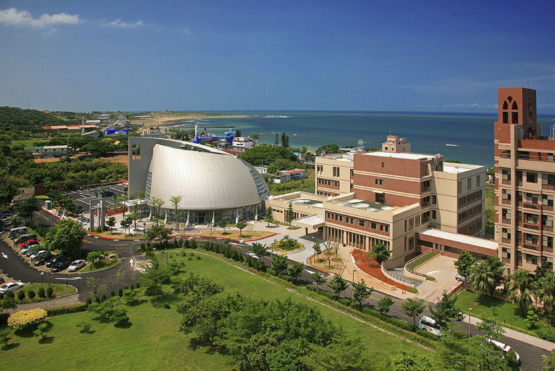 邱文達加持，雙連安養中心西進　結盟上海台商斯米克　