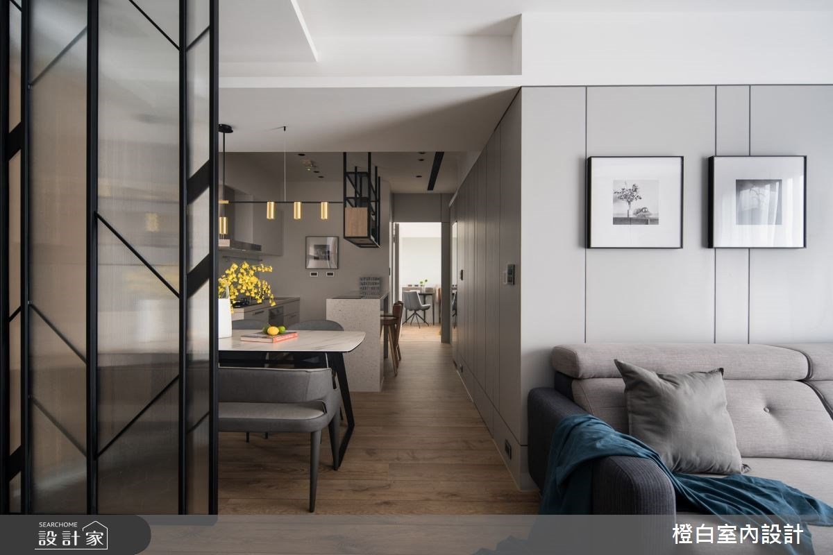 實現中島吧檯、更衣間夢想！ 20 坪時尚混搭宅，打造 2 房 2 廳的夢幻格局！