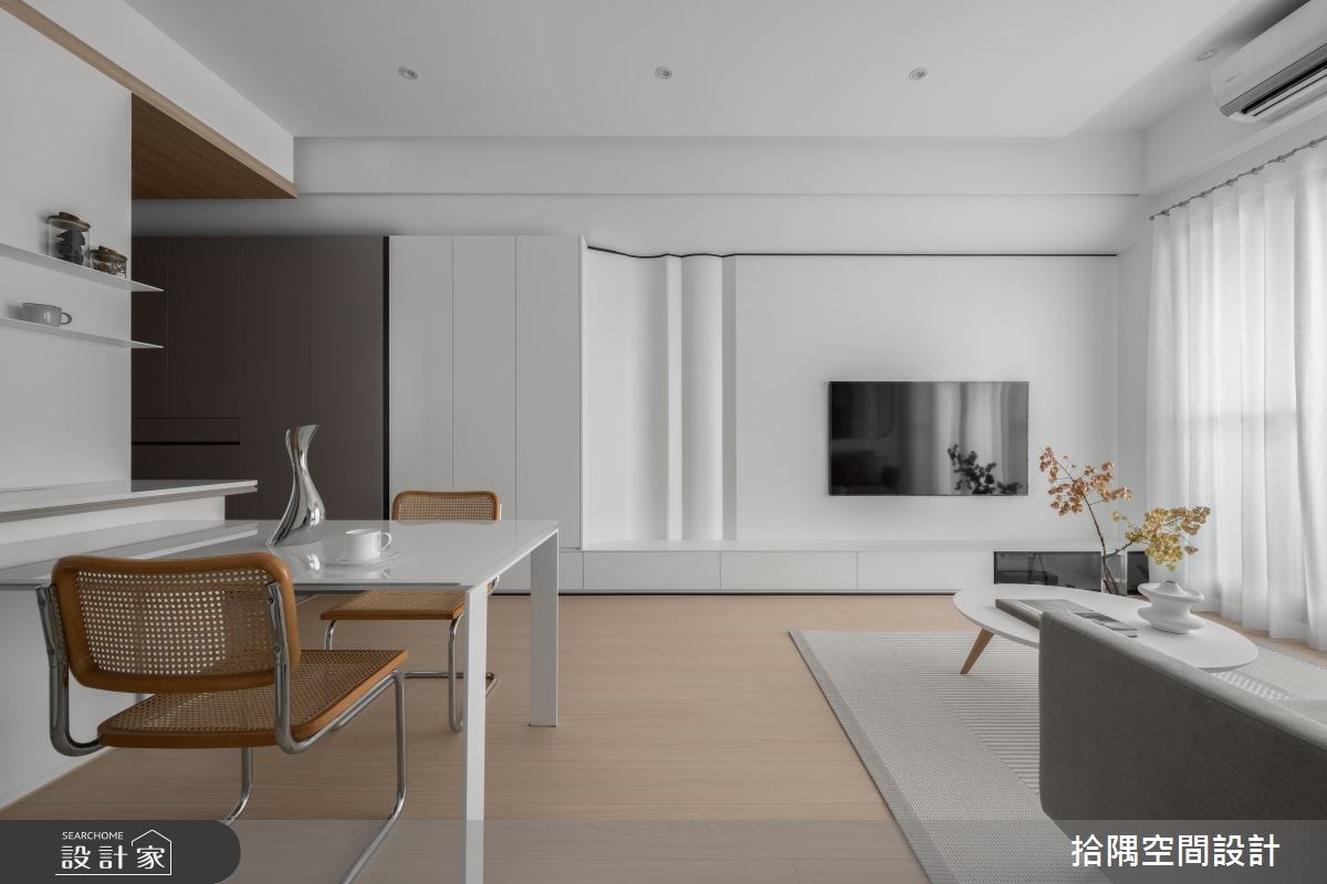 輕盈無重力的北歐單身宅！更衣間、大書房機能滿載，漫遊迷人生活感！