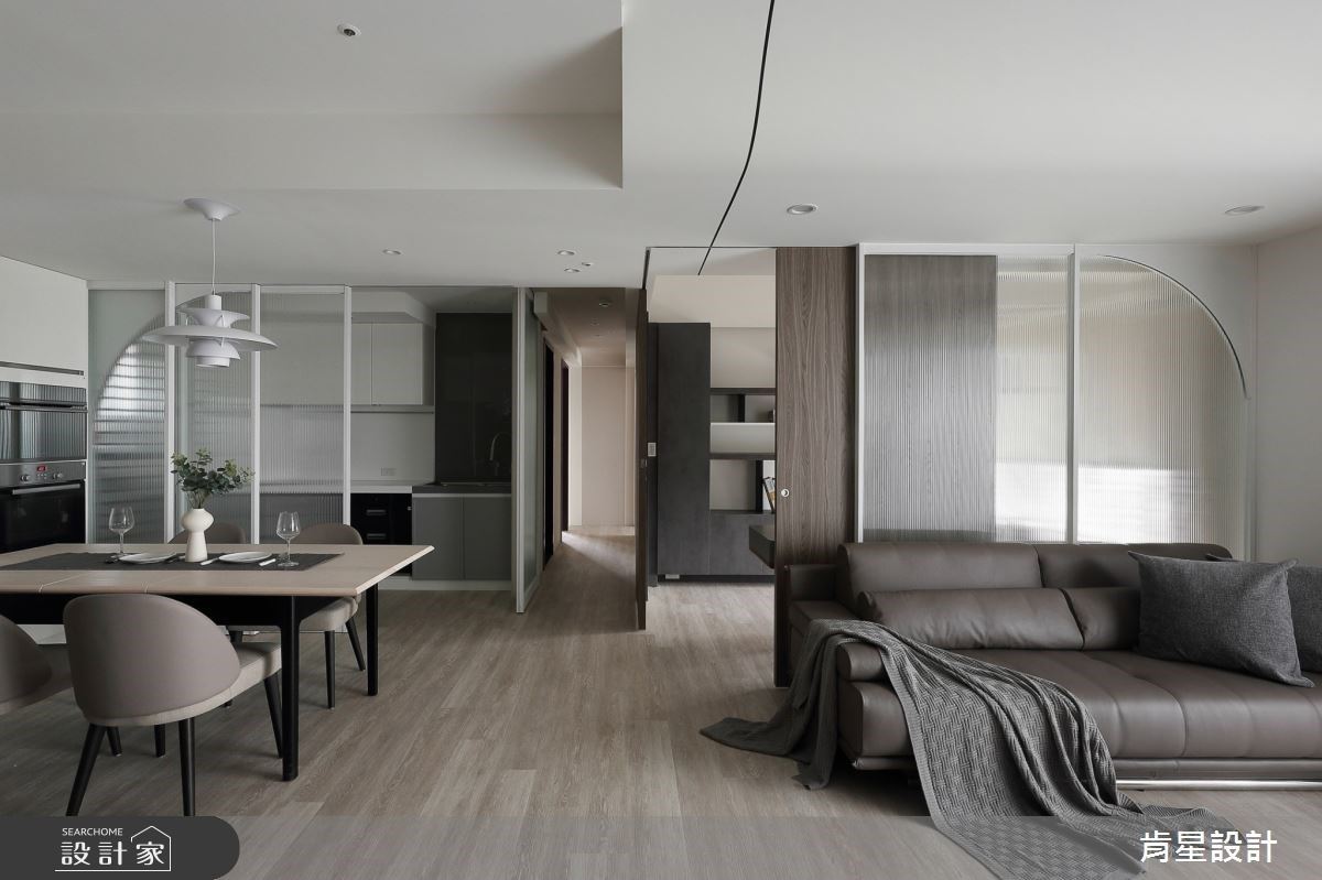 長虹玻璃拉門，無限放大空間！告別採光黑暗期，一起過簡約木質感生活