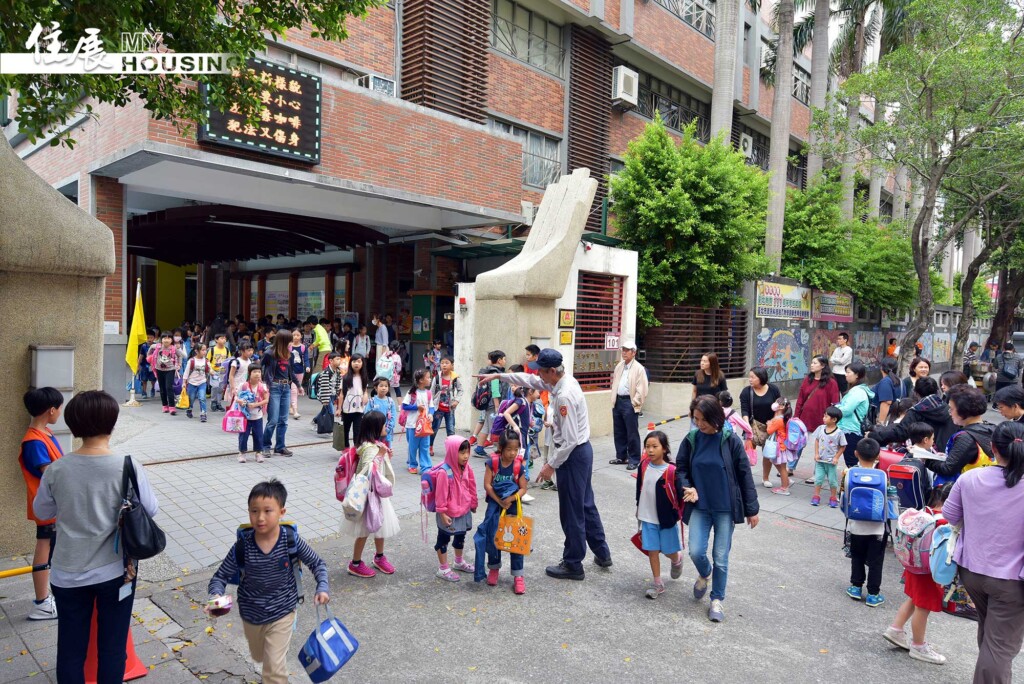 夫妻竟為「學區房」婚姻失和！妻嘆：吵到很想離婚