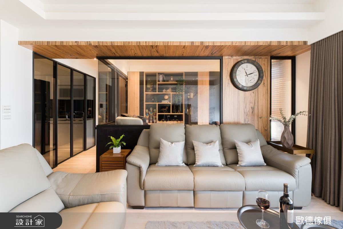 揉合玻璃與暖調木紋靈感 刻劃通透質感現代人文宅