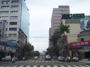公園、捷運添利多 台中五期房市回春