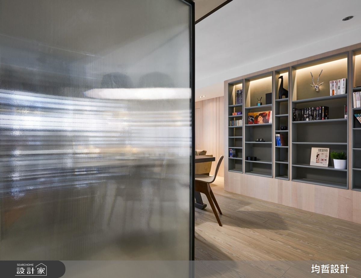 18 坪簡約風單身宅！1 房 1 廳加大無限可能