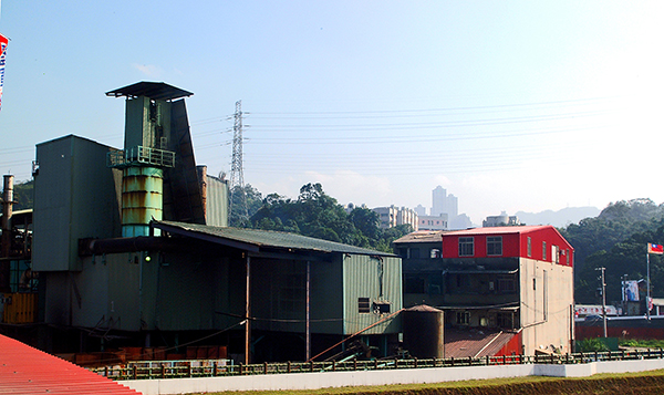 違建被抓課稅　非就地合法化