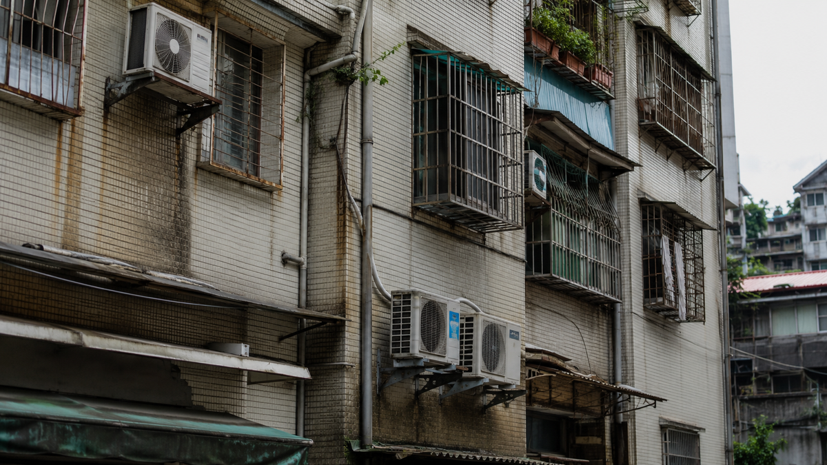 老公寓冷氣一直漏冷媒太崩潰！ 網友熱議：老屋族換機先看這點