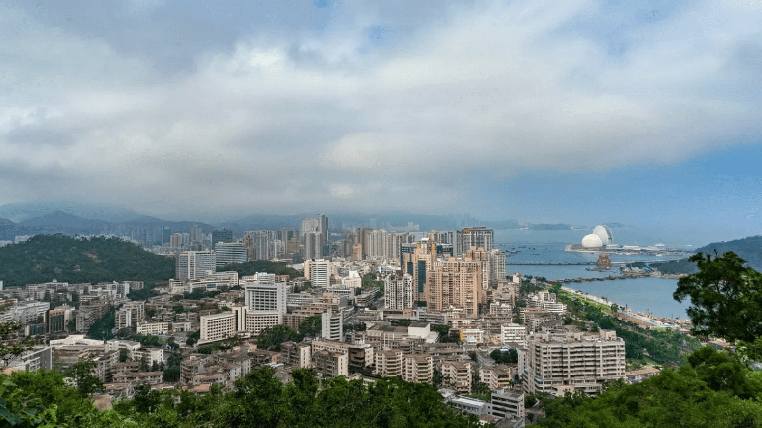 央行放過換屋族？利率連九凍、信用管制未加碼！專家點名：房市最悲觀時...