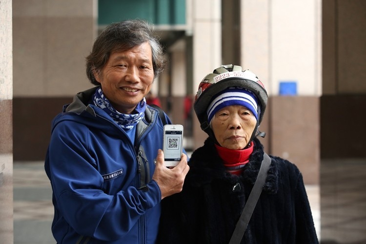 LINE串聯社區商家 掌握失智媽媽行蹤