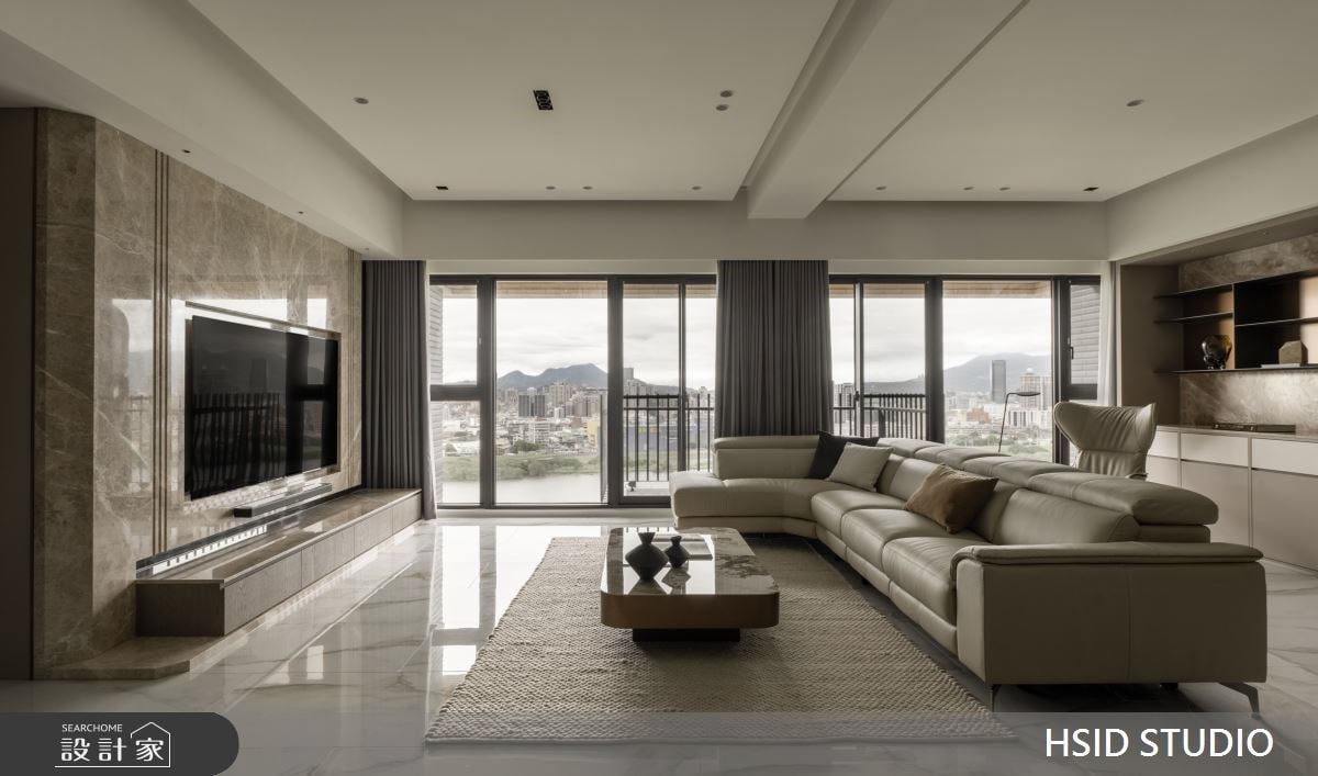 走訪醫師屋主的療癒系河景宅！為三代打通雙拼格局，注入大地色的低調奢華風