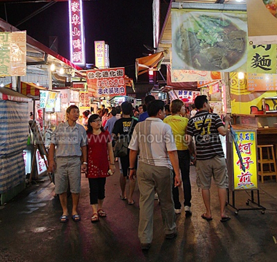 八成攤商轉東大門　自強夜市再續命　