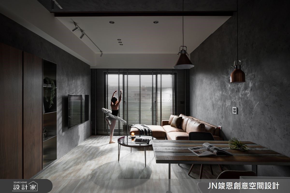 25坪精品工業風，化解開門見灶、每間臥室都有更衣室