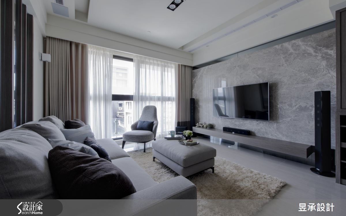 48 坪扣掉 20 坪公設也不怕！ 28 坪為一家 4 口演繹現代時尚品味