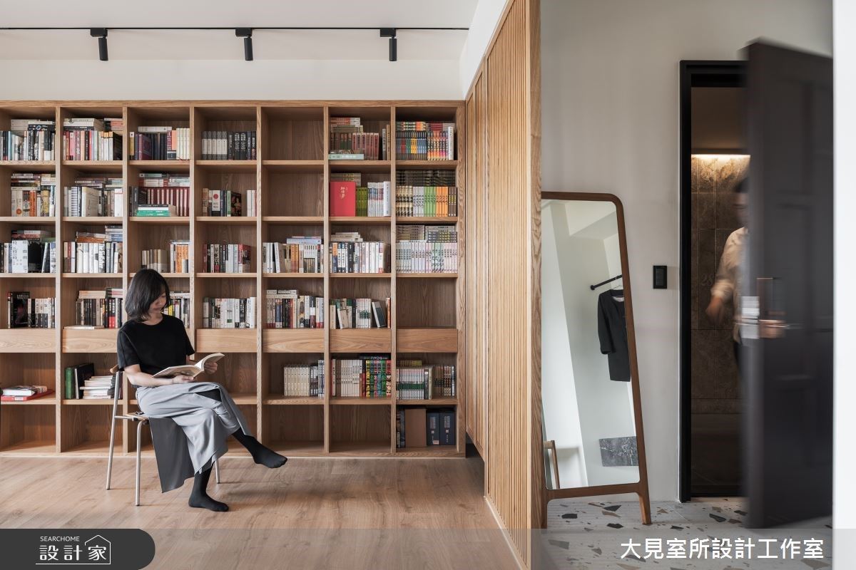 給愛書人的夢幻大書牆！48 坪日式無印宅，細細閱讀清新的暖木與日光
