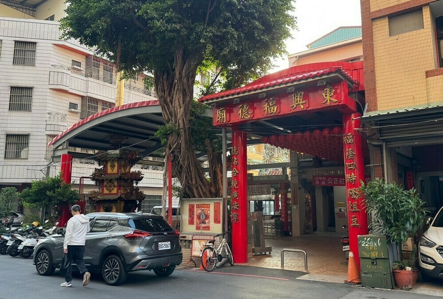 「月入12萬，還是買不起房？」高薪世代的殘酷真相：你不是不努力，是錢...