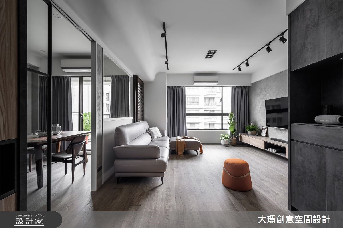 多層次格局、黑白灰色調！簡約洗鍊的居家饗宴