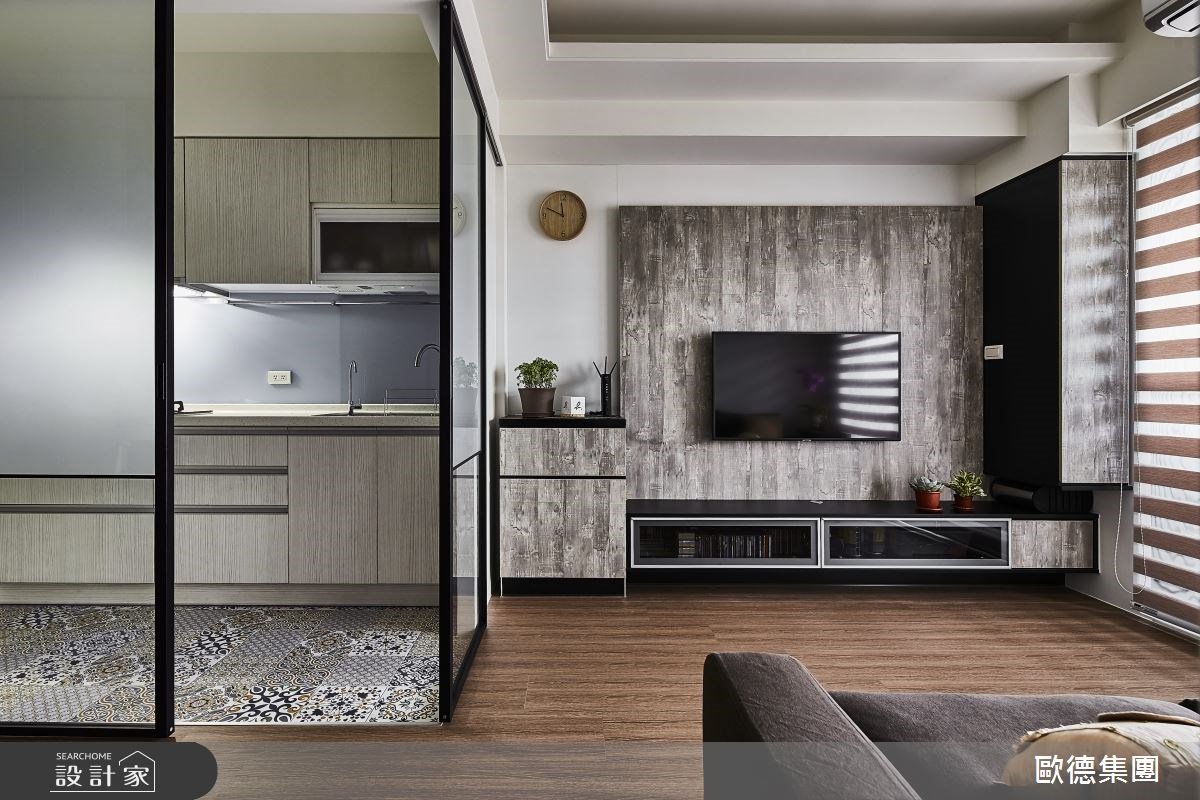 花磚美廚、明亮更衣室破解單面採光魔咒！通透現代風小宅獻給來台定居的...