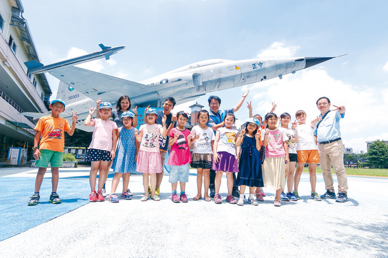 做孩子打開視野的嚮導 讓每個學生樂在學習