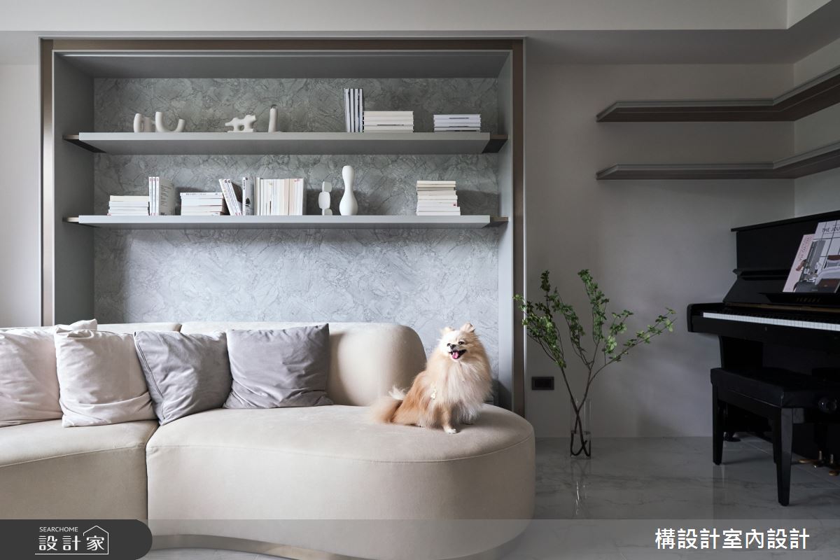 中古屋化身銀白色新古典美宅，發揮材質本真讓設計歸於質感、展現生活彩度