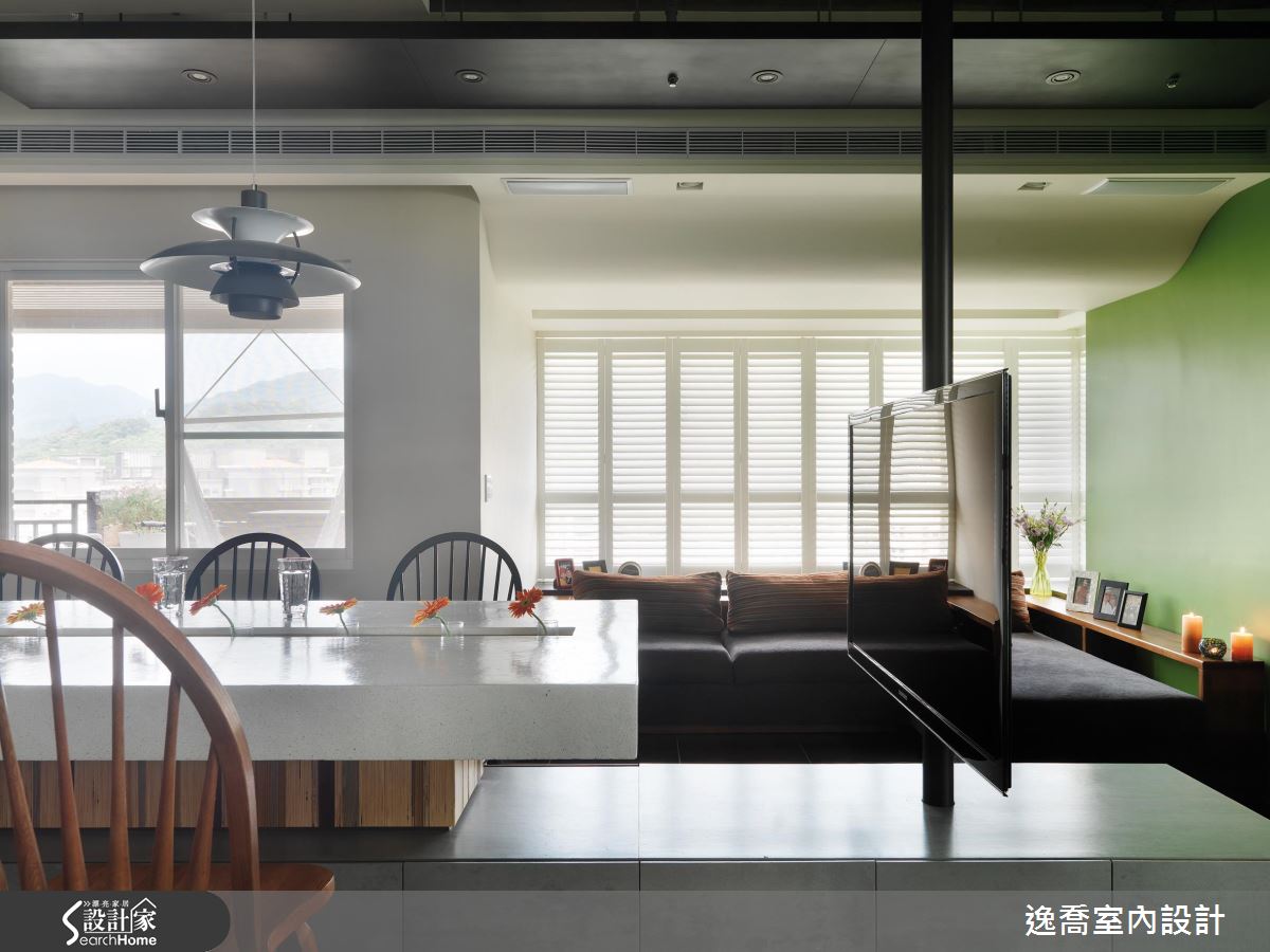 與 Coffee Bar 的 35 坪陽光約會！ 享受微風和綠意的午後時刻