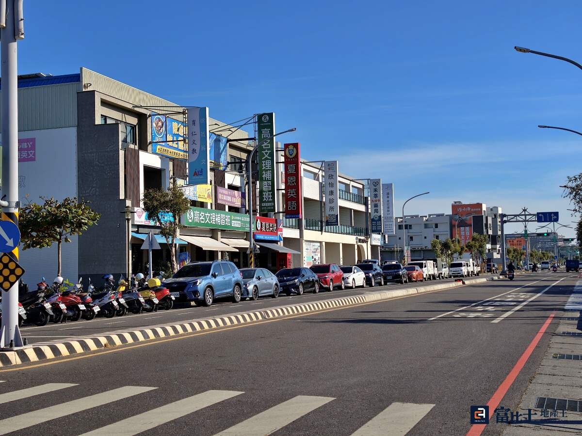 九份子重劃區內的生活機能逐漸完善。（圖／記者蘇茵慧）