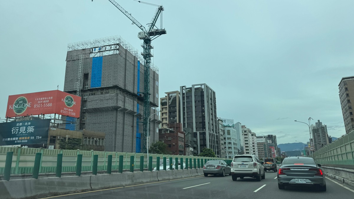 北市預售市場「推案腰斬、解約升溫」！Q2申報戶數暴跌56% 建商縮手「小...