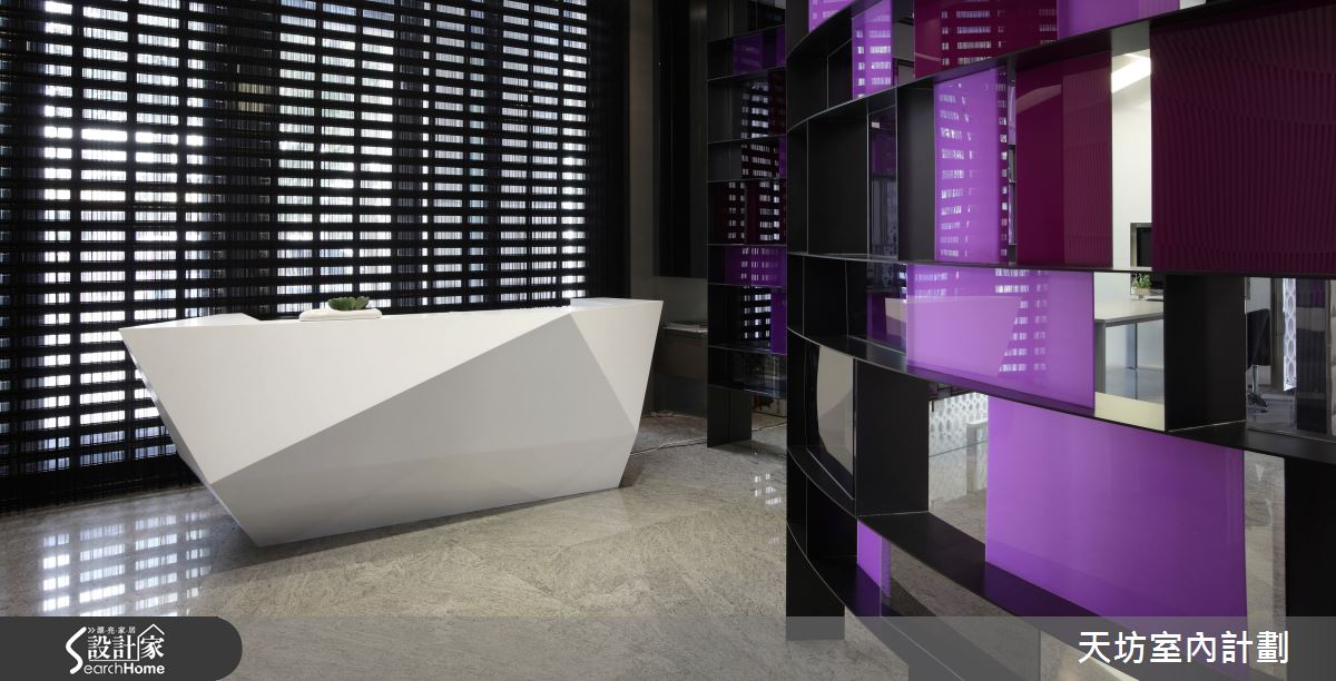 透光X色彩 幾何線條的豐富矩陣   