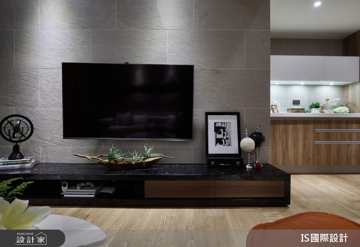 我家有大型中島！ 溫馨雅緻的現代風尚翻新老屋設計